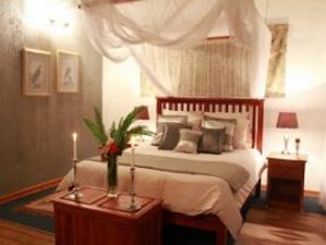 ©Victoria Falls Safari Lodge, Simbabwe; Kalahari – Afrika Spezial Safaris, Dresden