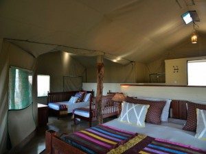 ©The Hide, Simbabwe; Kalahari – Afrika Spezial Safaris, Dresden