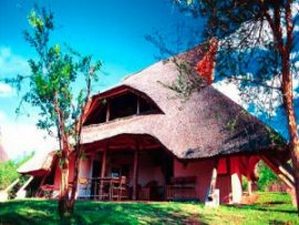 ©Lokuthula Lodge, Simbabwe; Kalahari – Afrika Spezial Safaris, Dresden